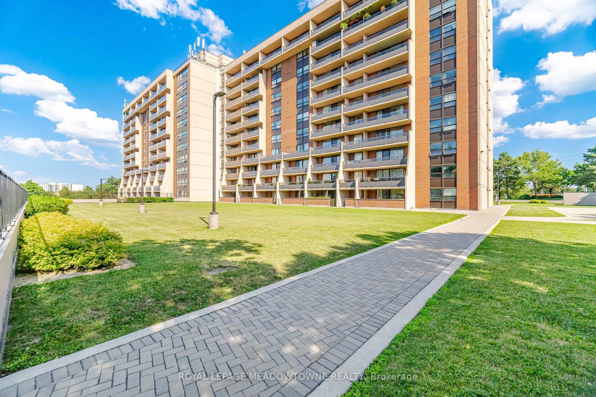 Front of Unit 501, 2929 Aquitaine Avenue