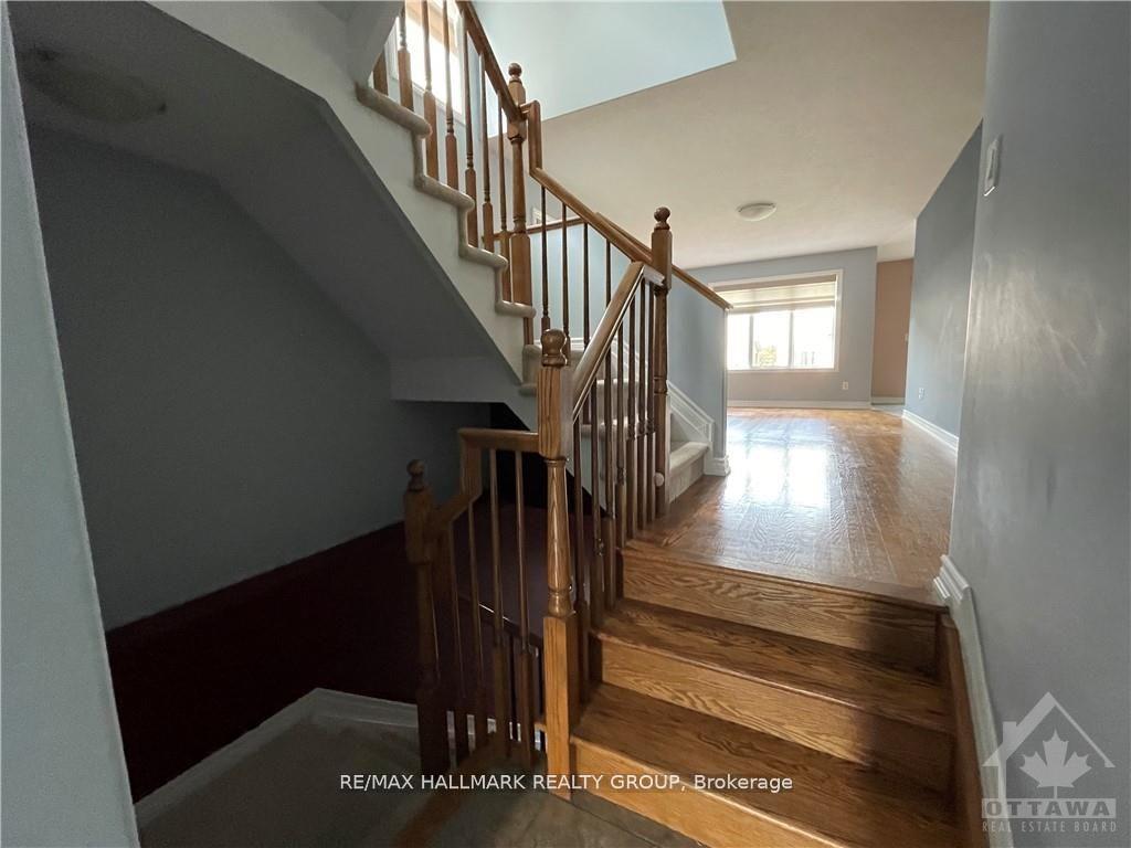 Photo 9 of 333 Glenbrae Avenue, Ottawa, Kanata - Morgan's Grant/South March — HOMEH