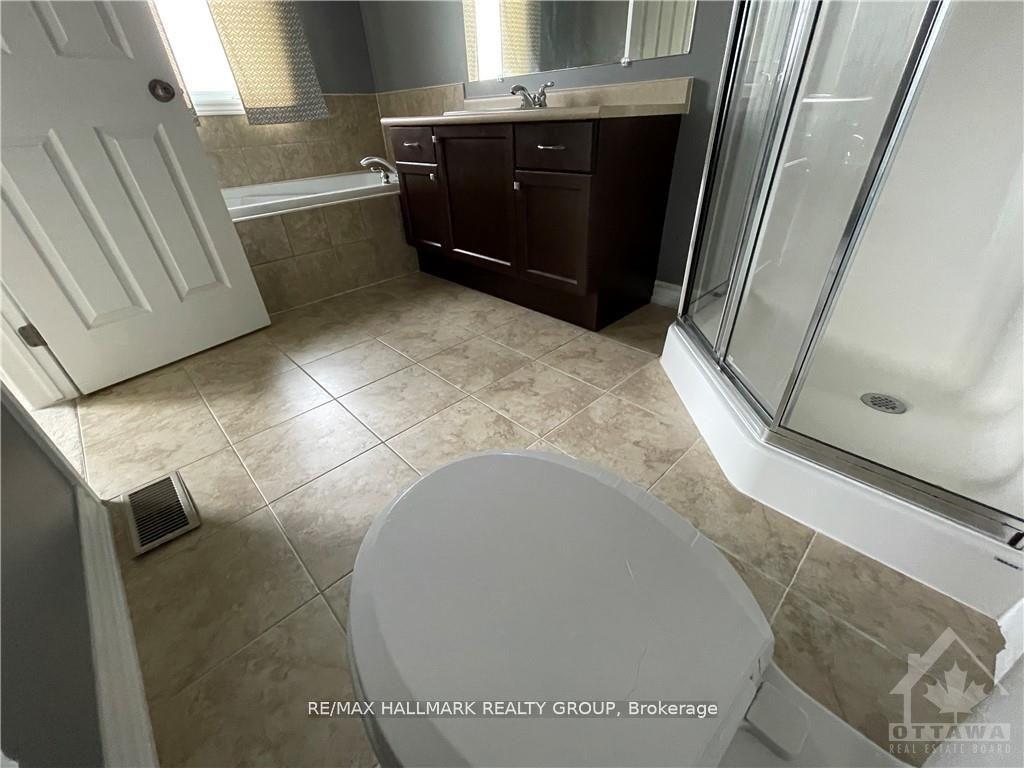 Photo 19 of 333 Glenbrae Avenue, Ottawa, Kanata - Morgan's Grant/South March — HOMEH
