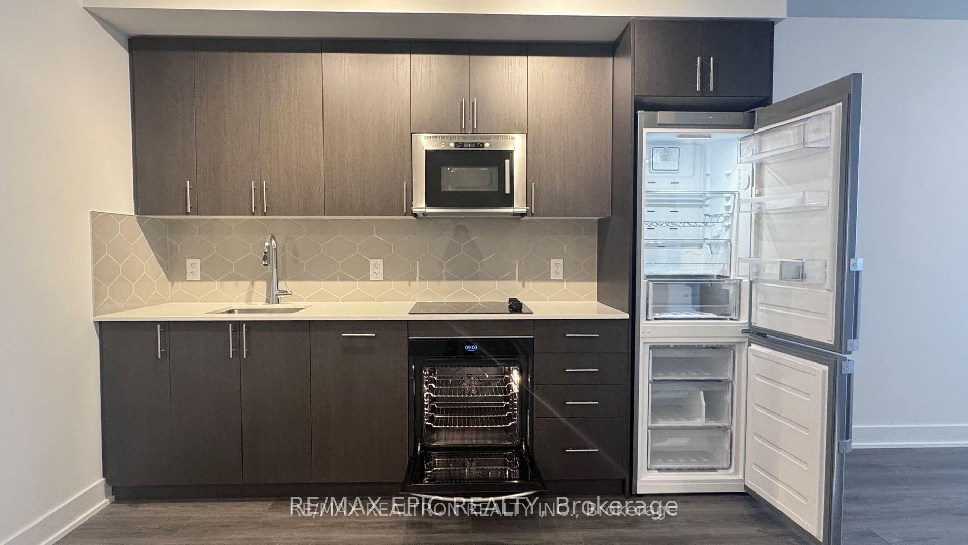 Photo 4 of Unit 913, 2545 Simcoe Street N, Oshawa, Windfields — HOMEH