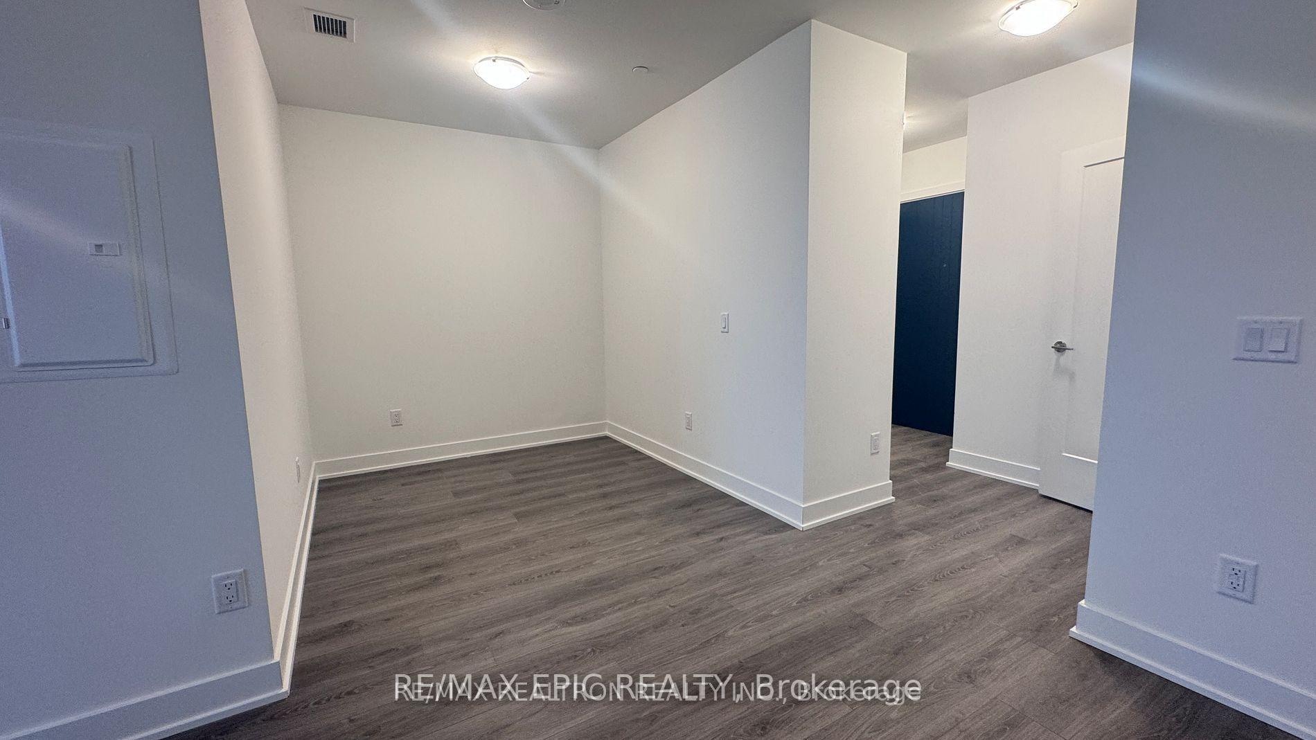 Photo 7 of Unit 913, 2545 Simcoe Street N, Oshawa, Windfields — HOMEH