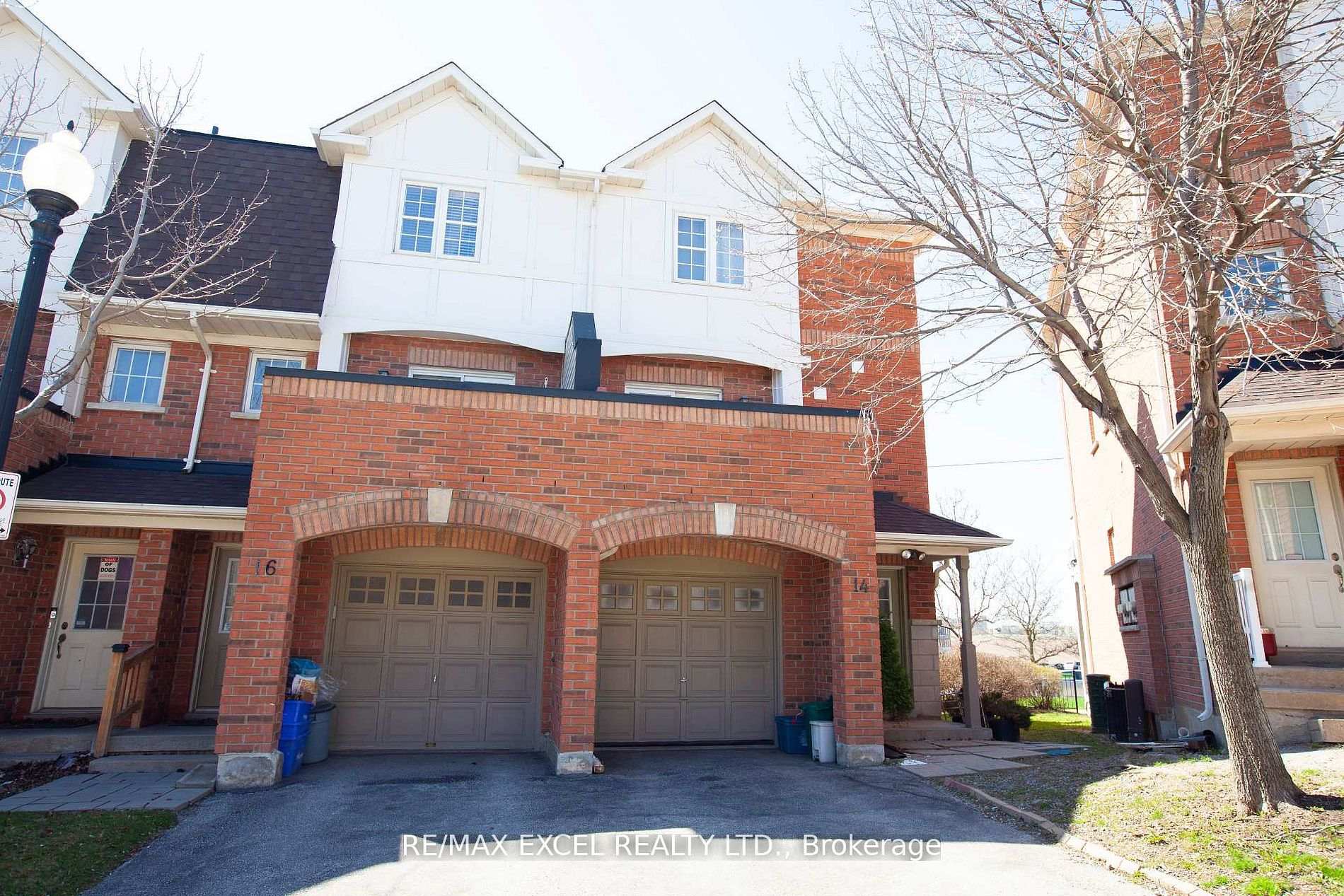 Photo 4 of 14 Woltner Way, Markham, Village Green-South Unionville — HOMEH