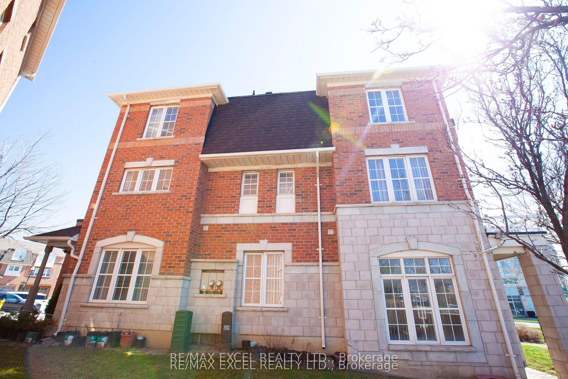 Photo 6 of 14 Woltner Way, Markham, Village Green-South Unionville — HOMEH