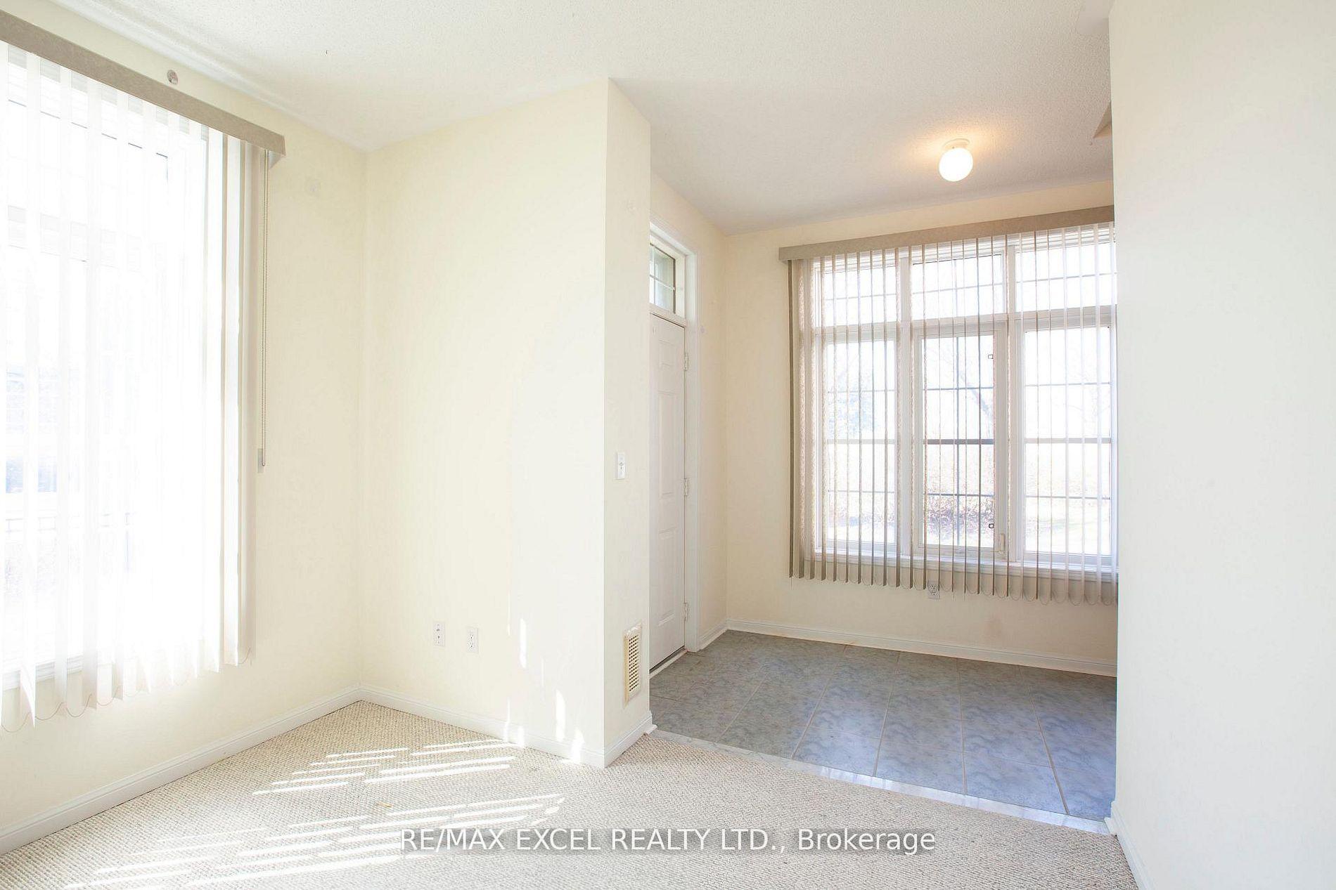 Photo 10 of 14 Woltner Way, Markham, Village Green-South Unionville — HOMEH