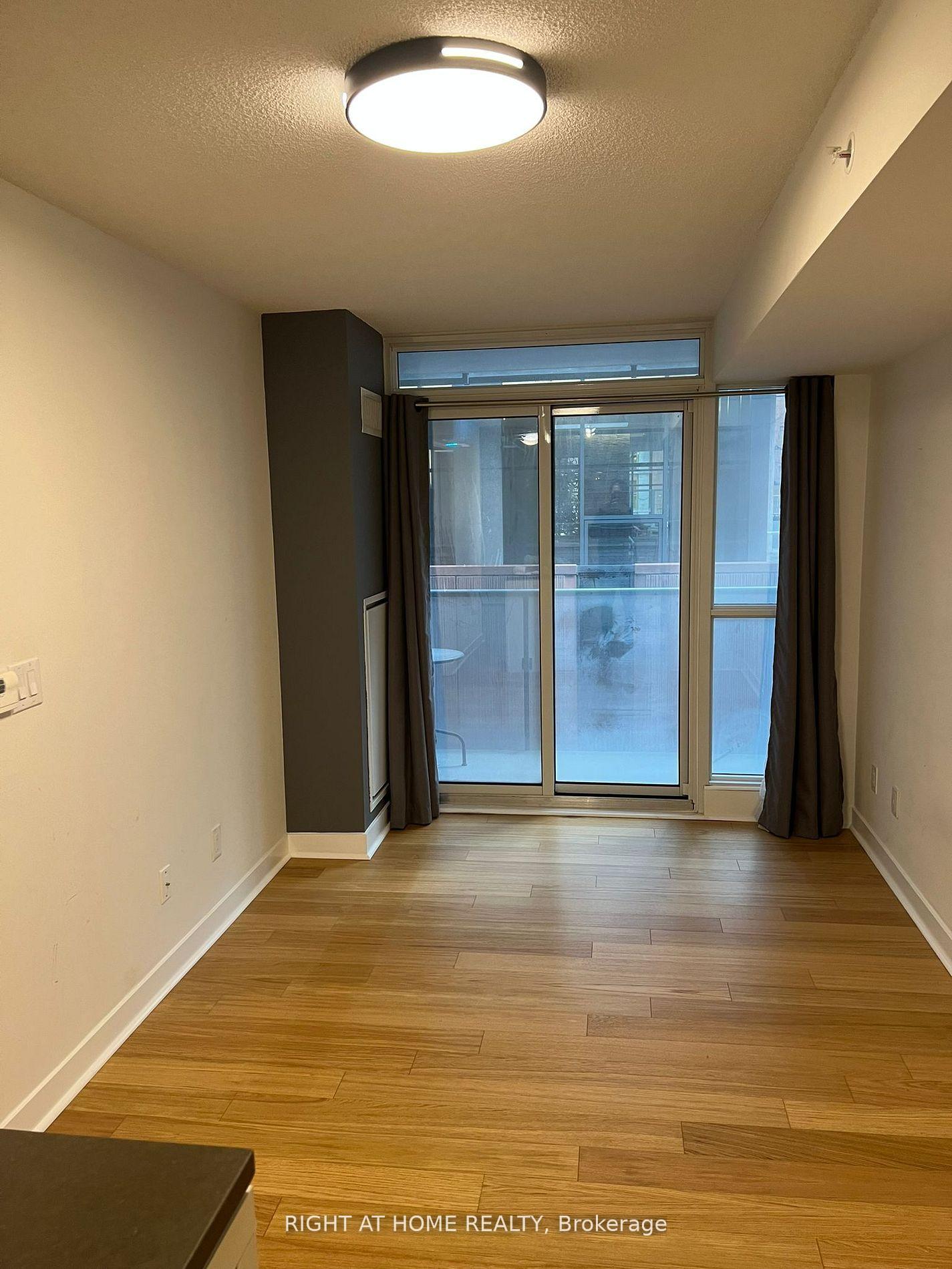 Photo 3 of Unit 722, 295 Adelaide Street W, Toronto, Waterfront Communities — HOMEH