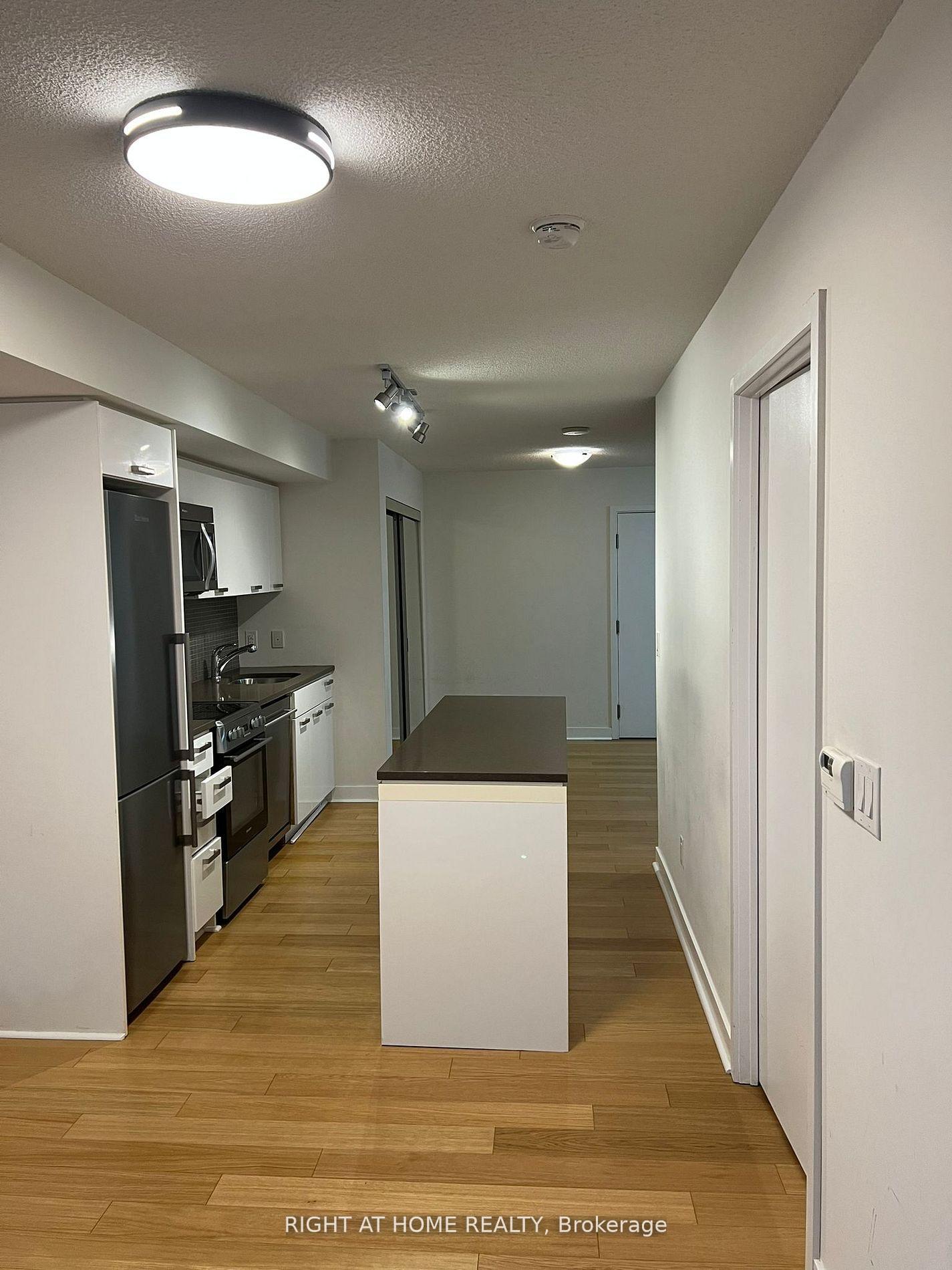 Photo 5 of Unit 722, 295 Adelaide Street W, Toronto, Waterfront Communities — HOMEH