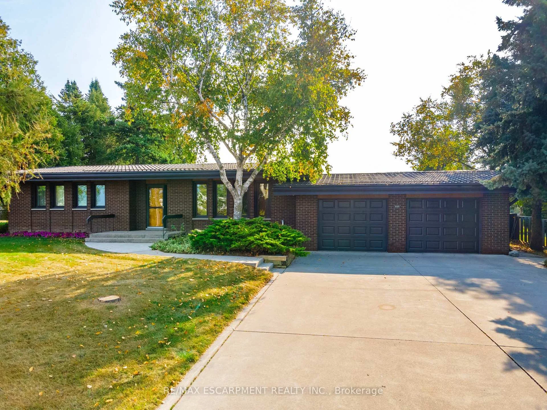 Photo 4 of 515 Trinity Church Road, Hamilton, Rural Glanbrook — HOMEH