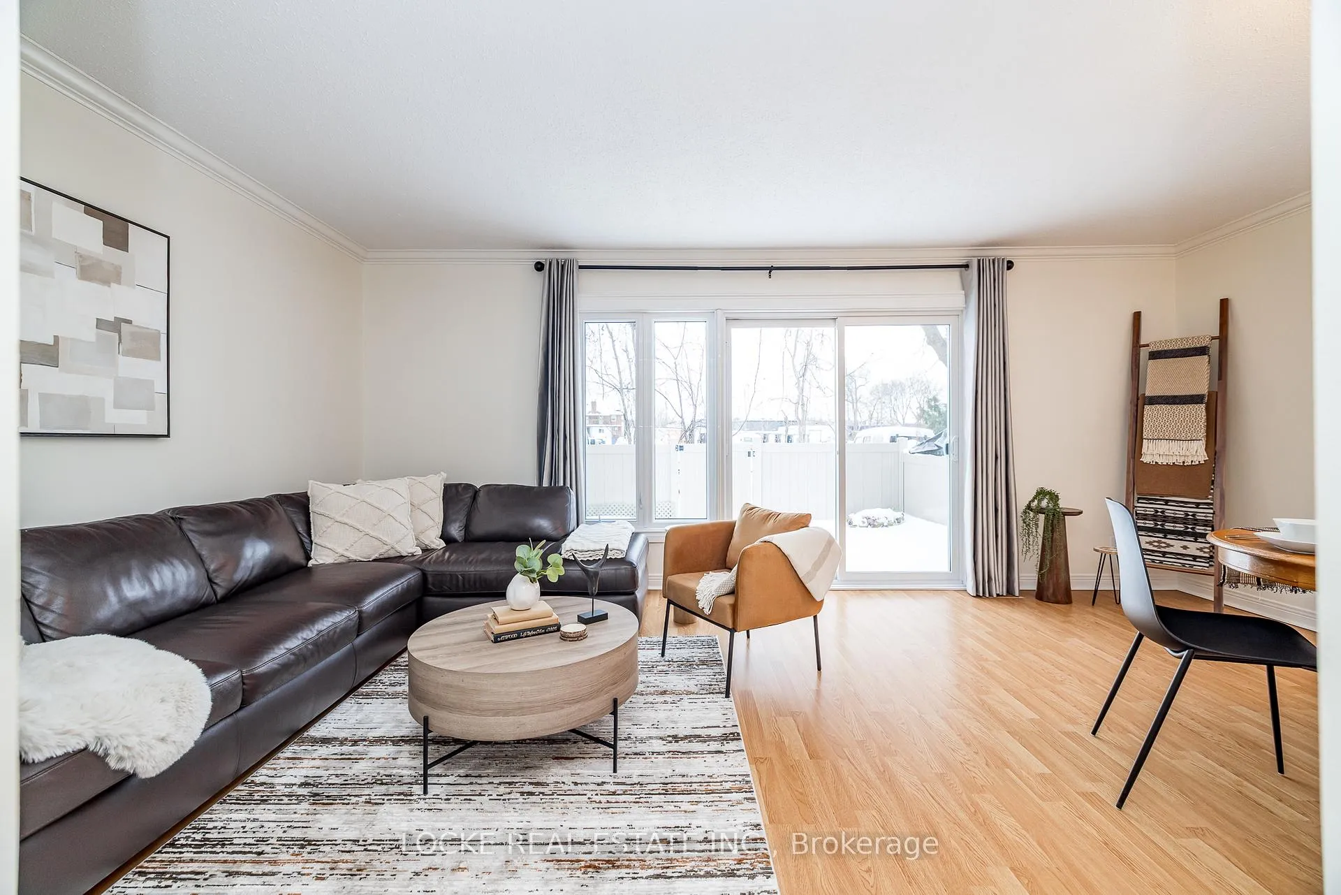 Photo 3 of Unit 22, 550 Straby Avenue, Ottawa, Overbrook/Castle Heights — HOMEH