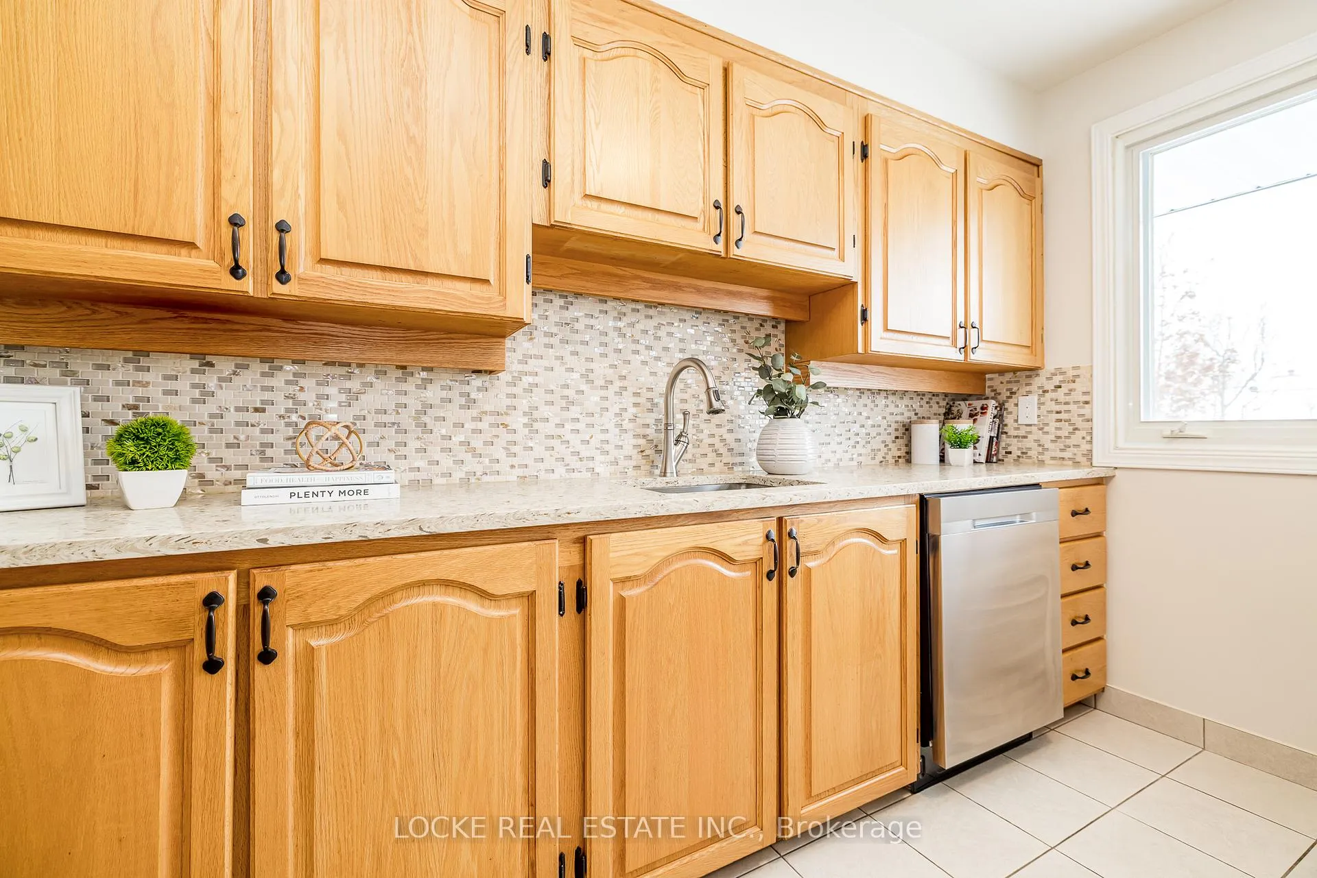 Photo 15 of Unit 22, 550 Straby Avenue, Ottawa, Overbrook/Castle Heights — HOMEH
