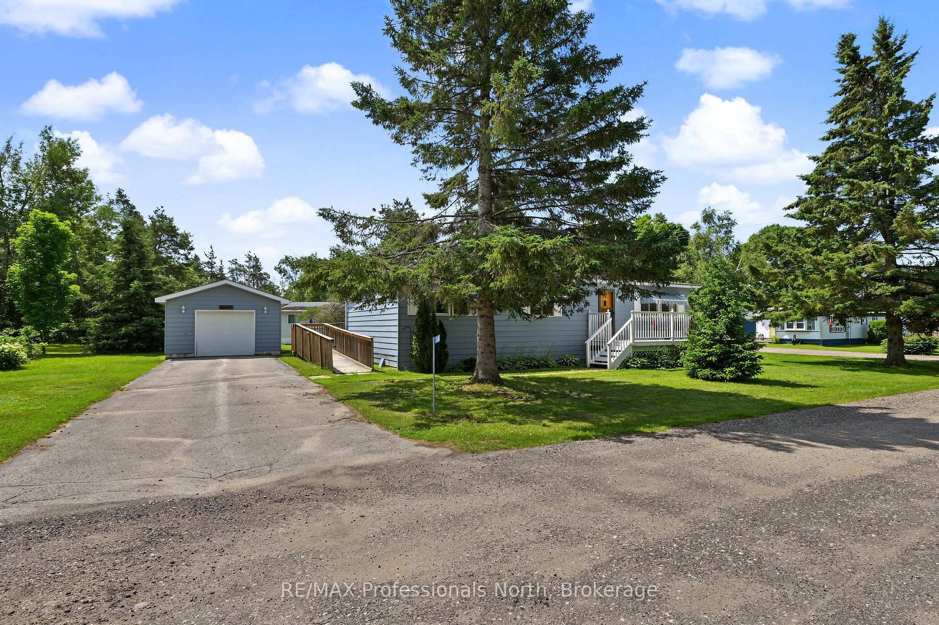 Photo 1 of 1084 Seventh Lane, Minden Hills, Lutterworth — HOMEH