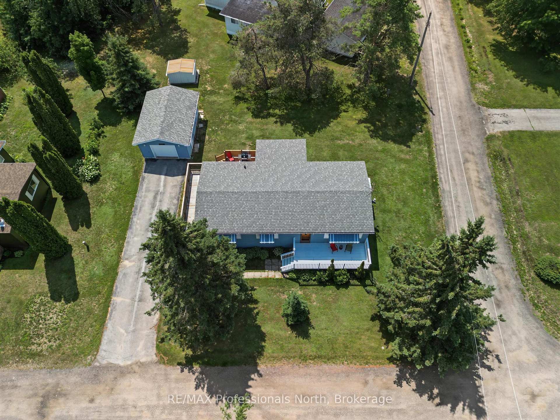 Photo 4 of 1084 Seventh Lane, Minden Hills, Lutterworth — HOMEH