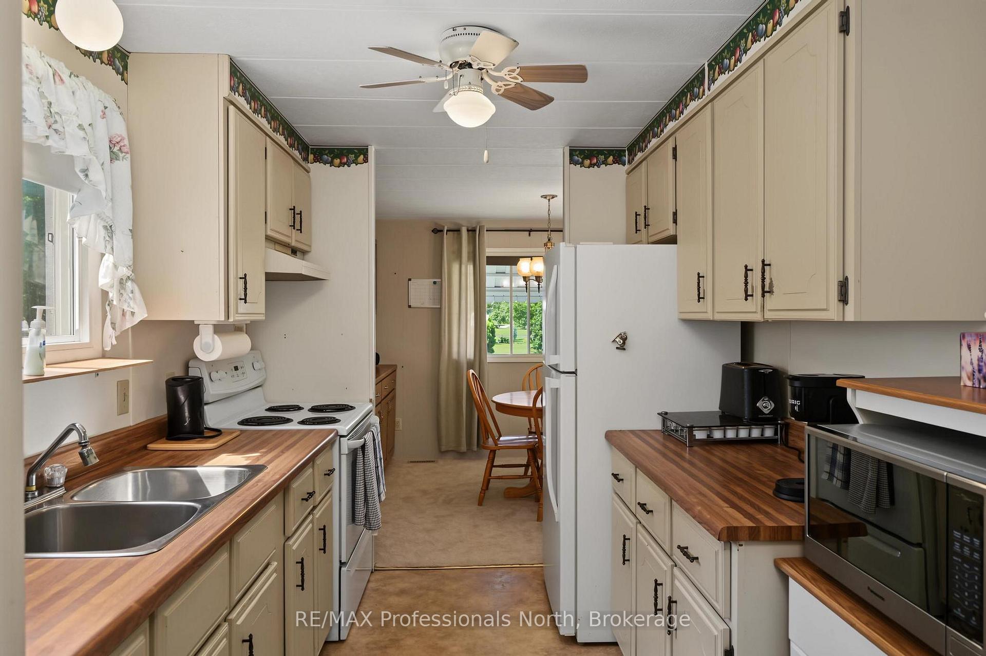 Photo 5 of 1084 Seventh Lane, Minden Hills, Lutterworth — HOMEH