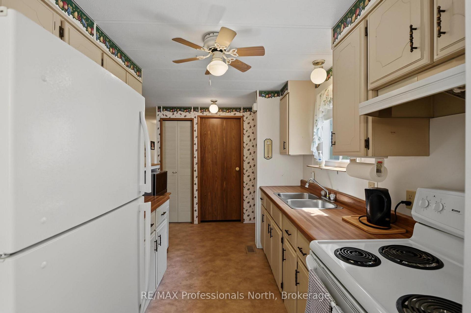 Photo 6 of 1084 Seventh Lane, Minden Hills, Lutterworth — HOMEH