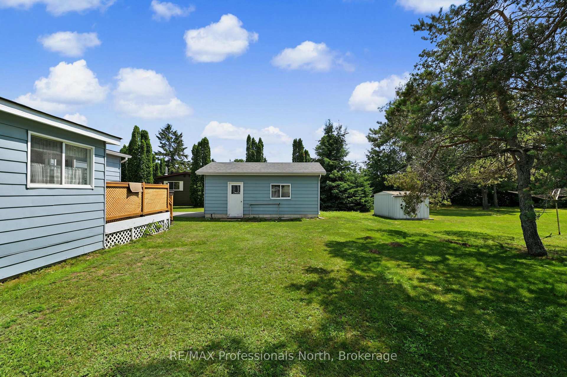 Photo 31 of 1084 Seventh Lane, Minden Hills, Lutterworth — HOMEH