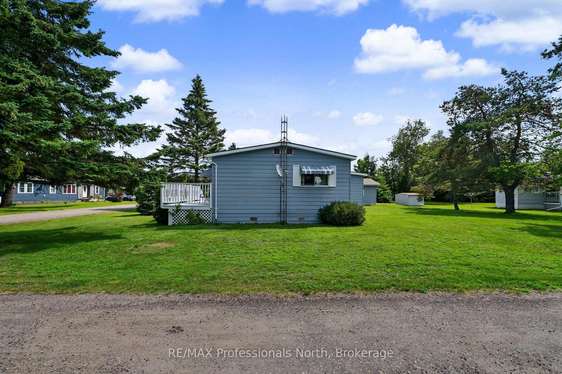 Photo 33 of 1084 Seventh Lane, Minden Hills, Lutterworth — HOMEH