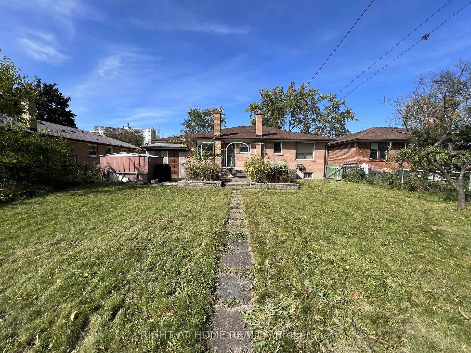 Photo 19 of Unit Main Floor, 9 Dewlane Drive, North York, Newtonbrook West — HOMEH