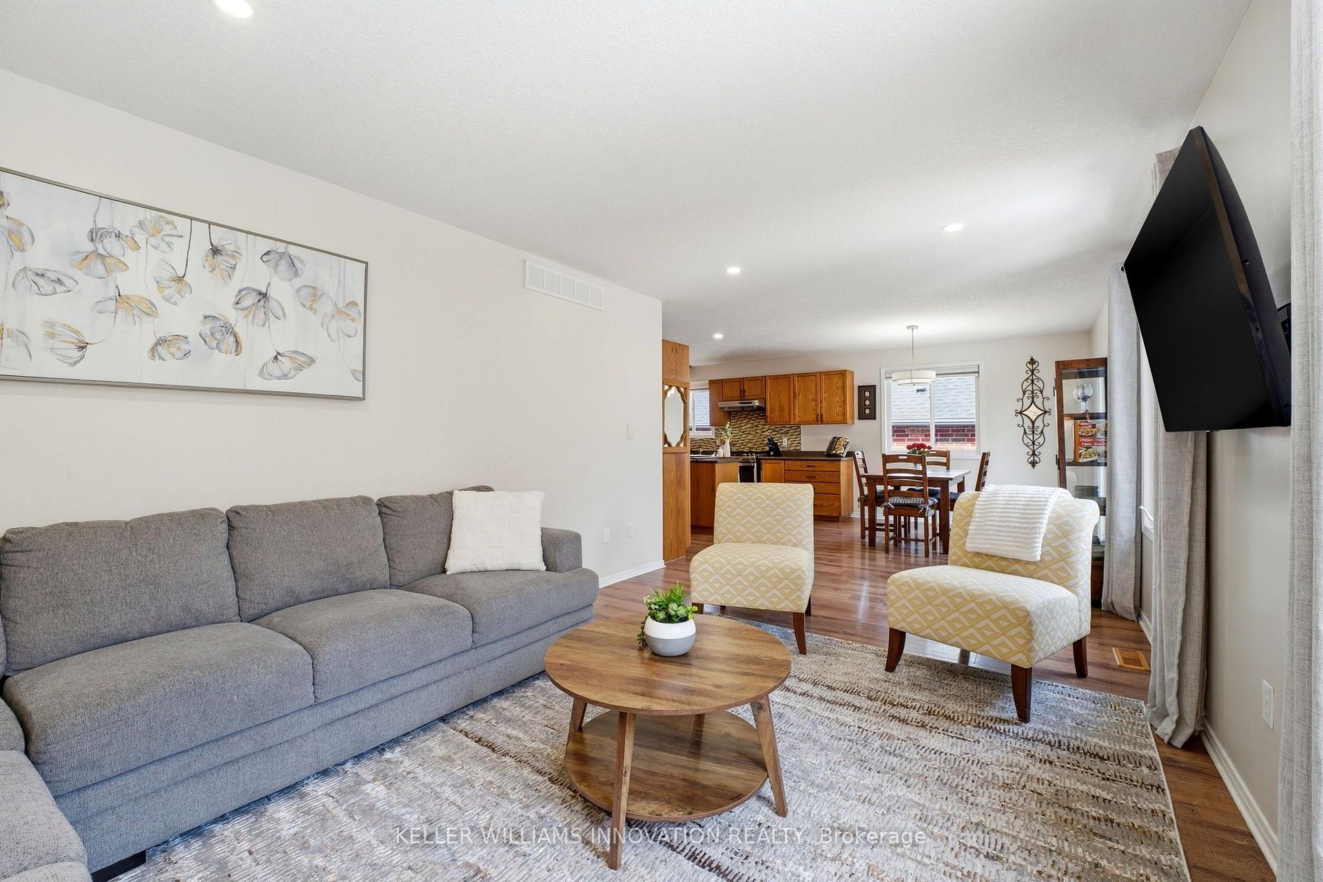 Photo 6 of 765 Reid Crescent, North Perth, Listowel — HOMEH