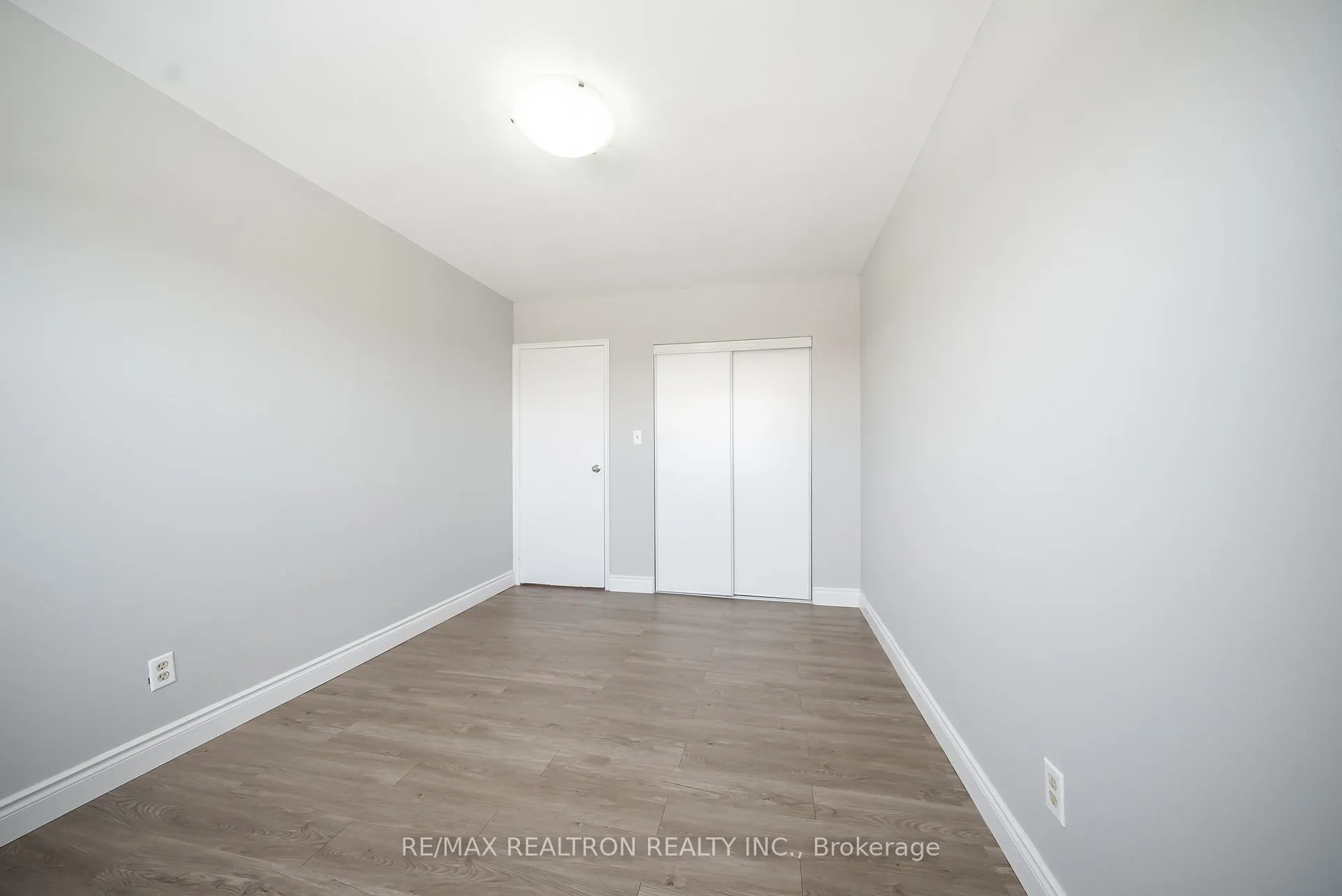 Photo 6 of Unit 45, 2043 Prospect Street, Burlington, Brant — HOMEH