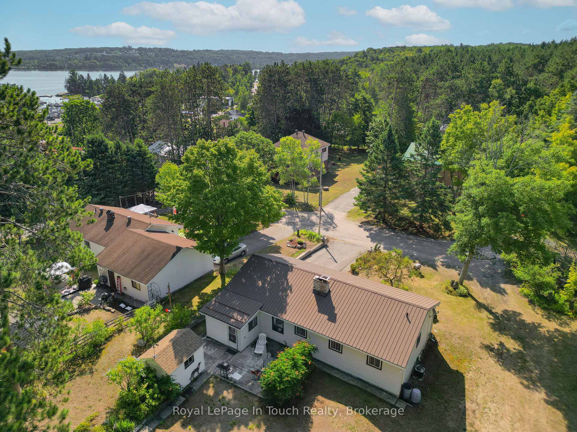 Photo 11 of 22 Glendale Road, Tiny, Rural Tiny — HOMEH