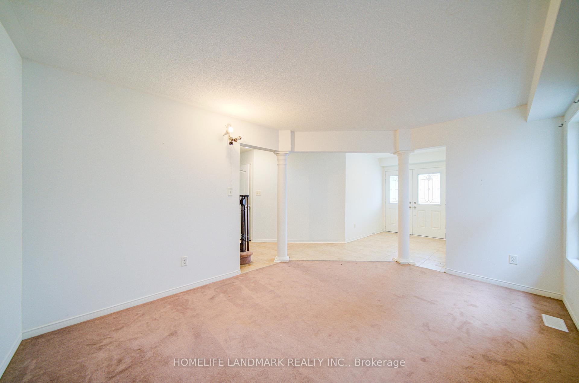 Photo 3 of 1842 Esterbrook Drive, Oshawa, Taunton — HOMEH