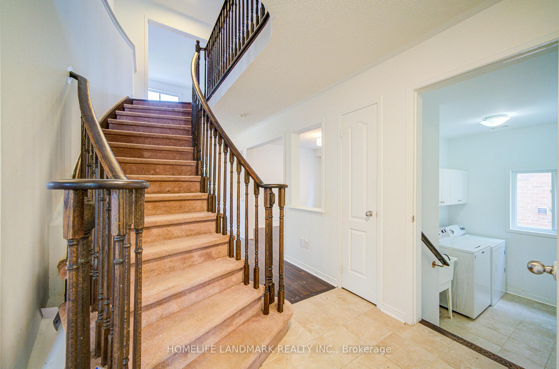 Photo 4 of 1842 Esterbrook Drive, Oshawa, Taunton — HOMEH