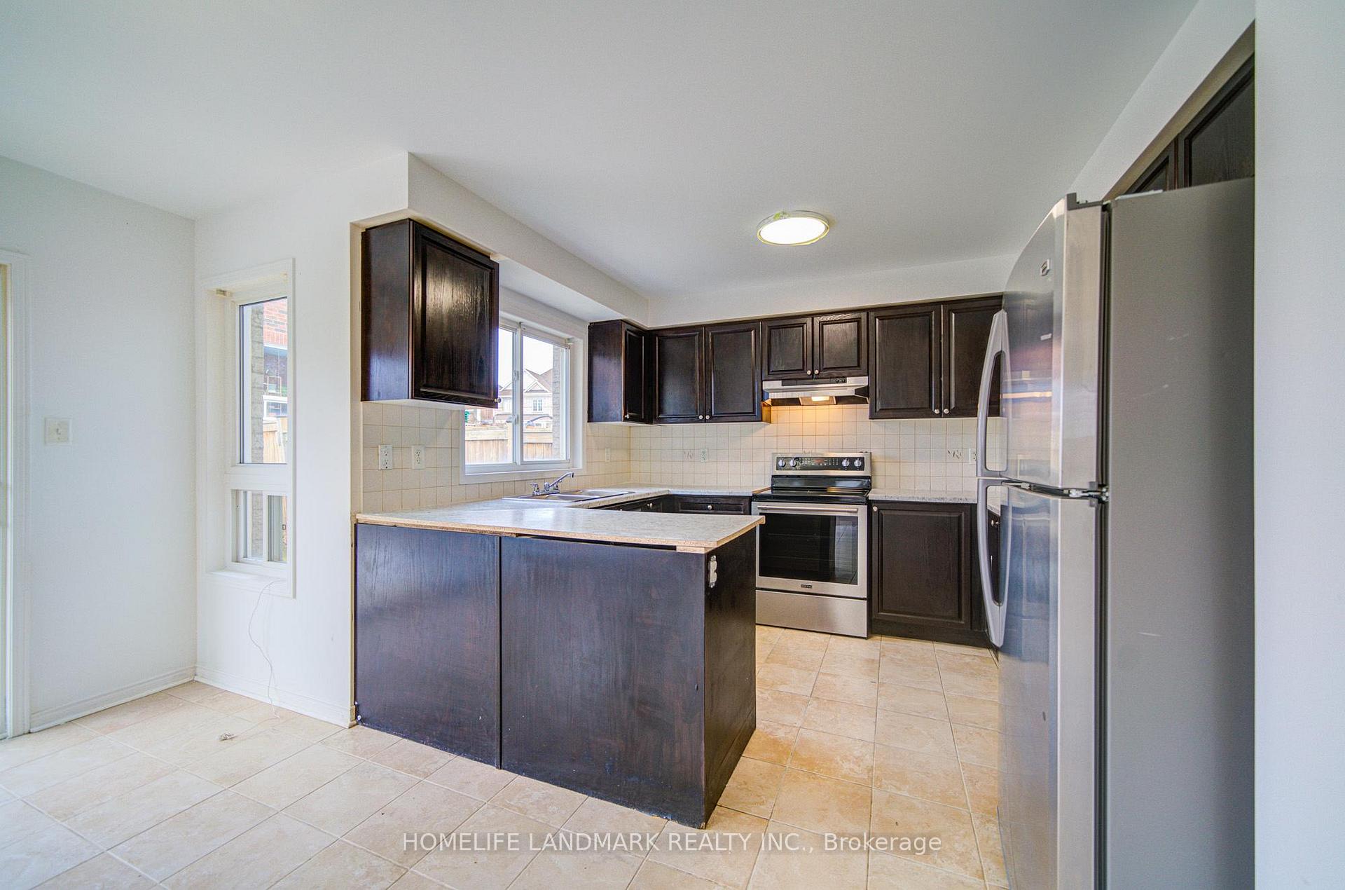 Photo 7 of 1842 Esterbrook Drive, Oshawa, Taunton — HOMEH