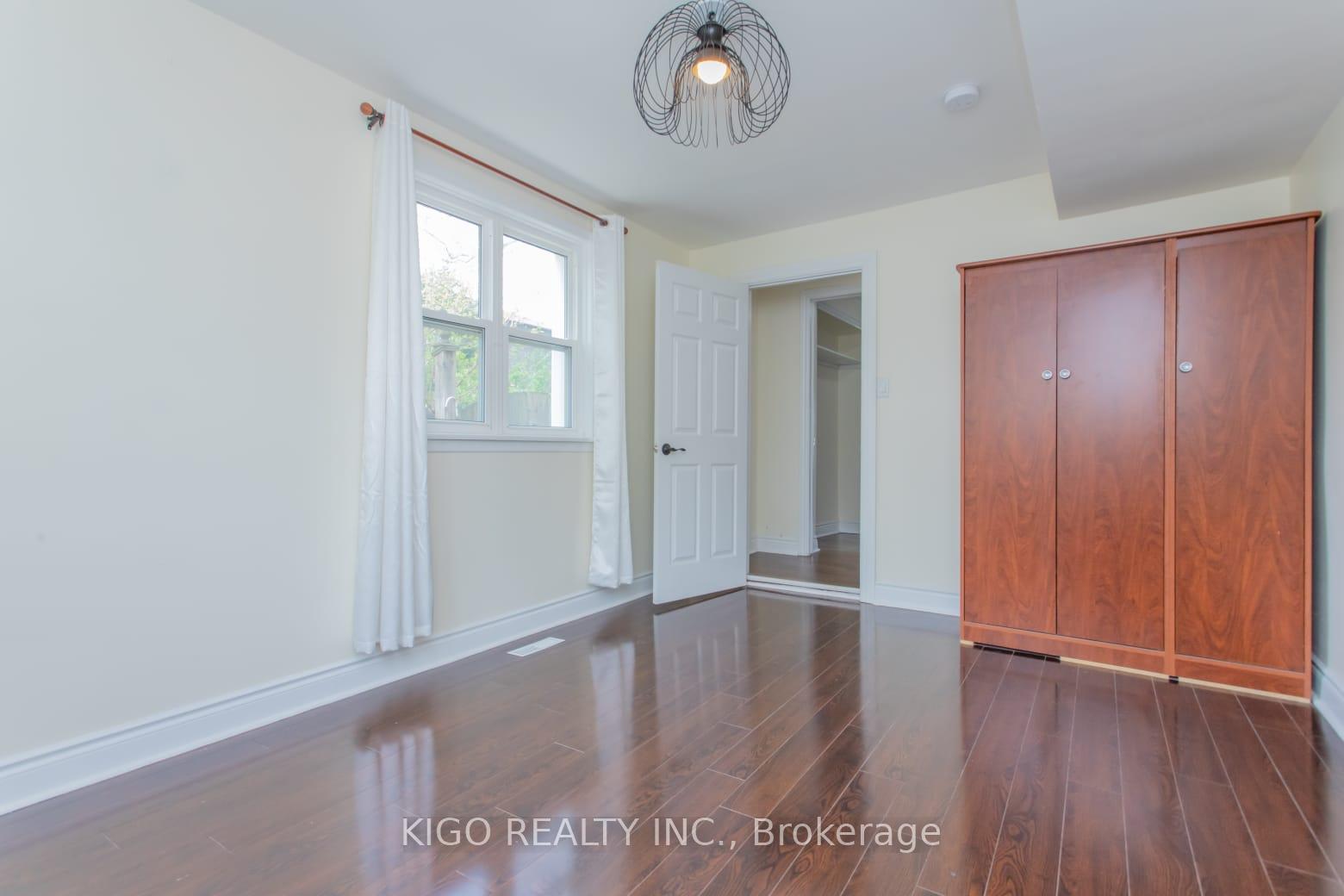 Photo 8 of 1328 Cawthra Road, Mississauga, Mineola — HOMEH