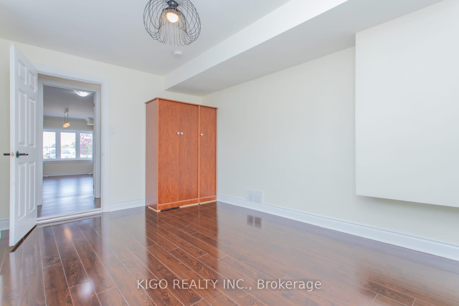 Photo 9 of 1328 Cawthra Road, Mississauga, Mineola — HOMEH