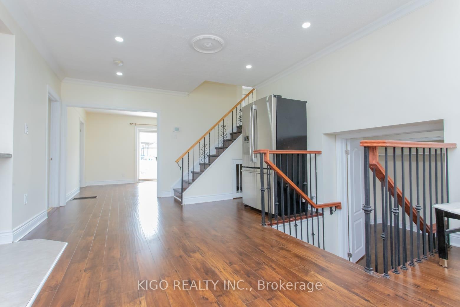 Photo 13 of 1328 Cawthra Road, Mississauga, Mineola — HOMEH