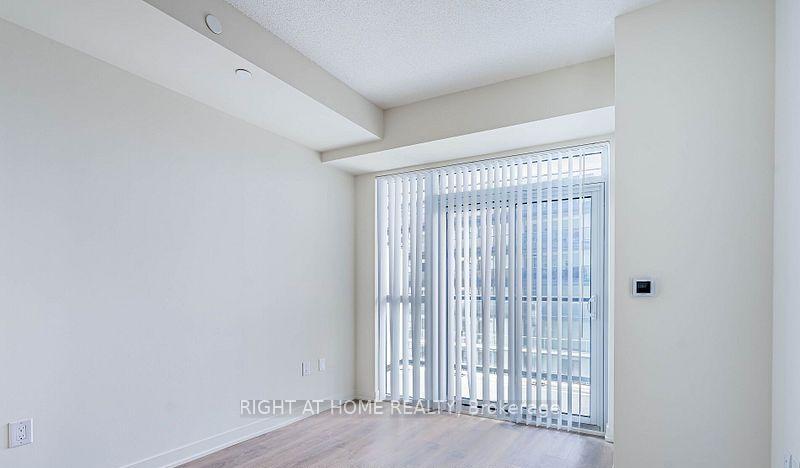 Photo 9 of 38 Annie Craig Drive, Etobicoke, Mimico — HOMEH