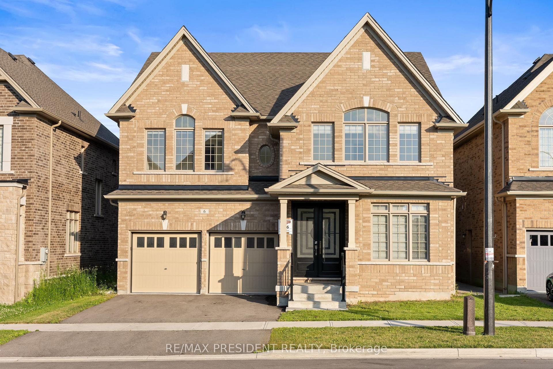 Front of 6 Jenwood Crescent