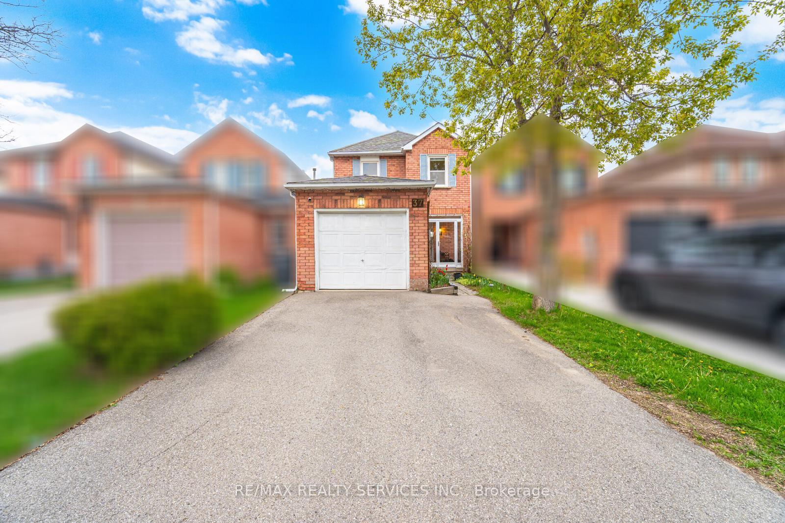 Photo 2 of 37 Solway Avenue, Brampton, Heart Lake East — HOMEH