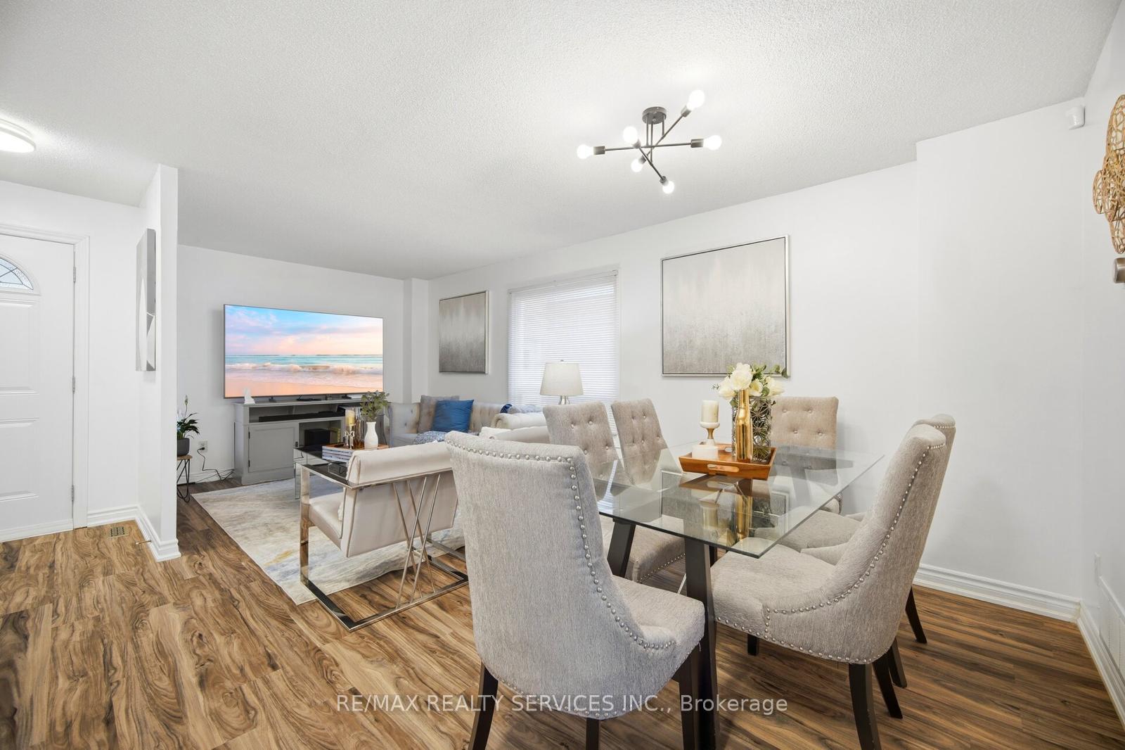 Photo 7 of 37 Solway Avenue, Brampton, Heart Lake East — HOMEH