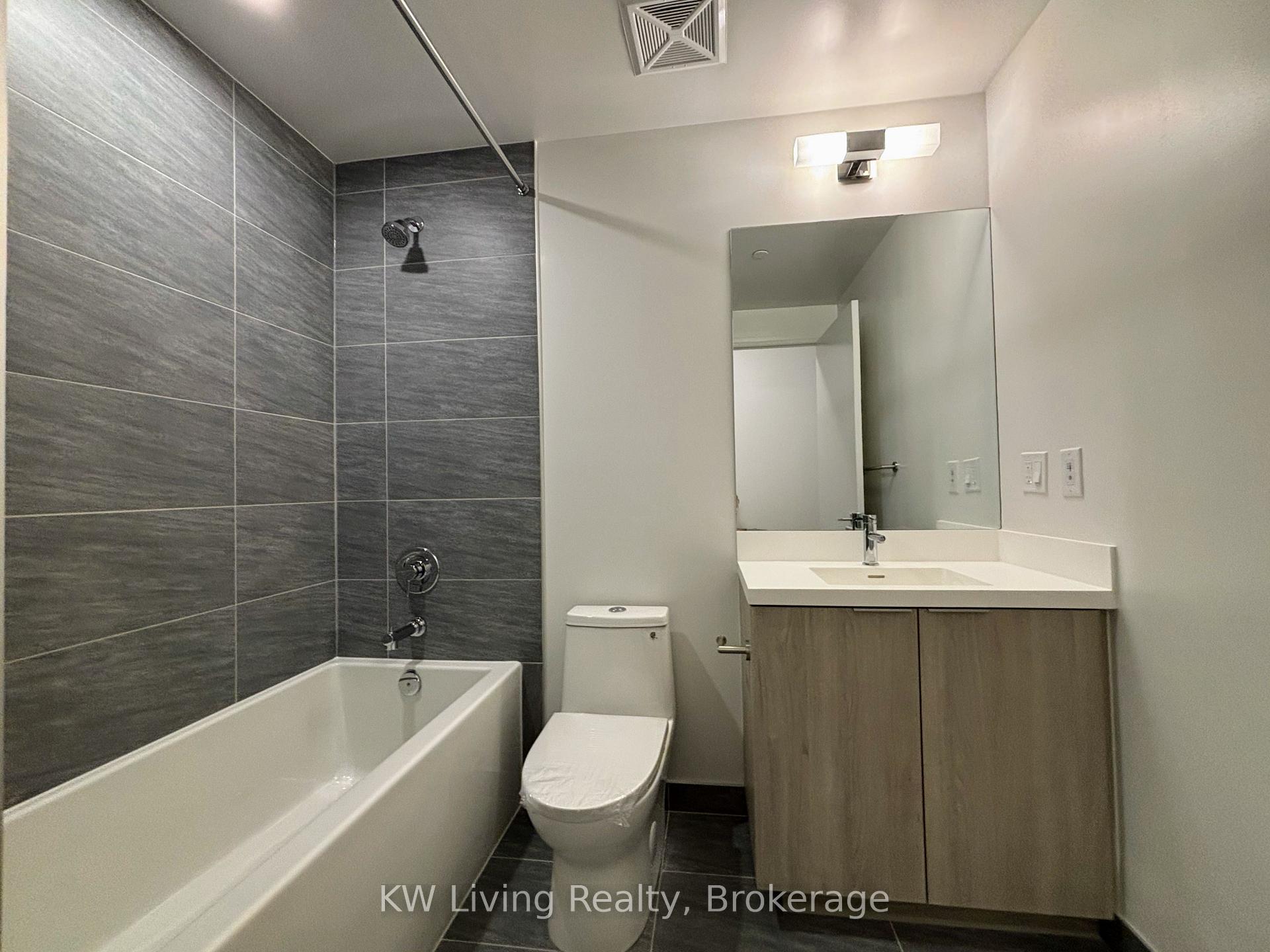 Photo 7 of Unit 726, 400 King Street W, Toronto, Waterfront Communities — HOMEH