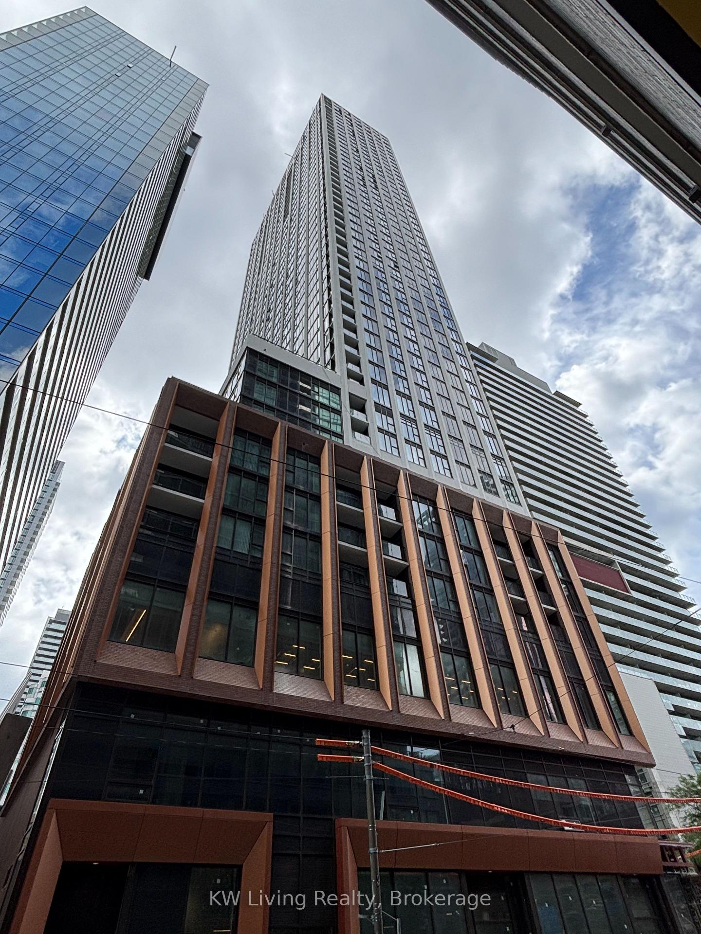 Photo 9 of Unit 726, 400 King Street W, Toronto, Waterfront Communities — HOMEH
