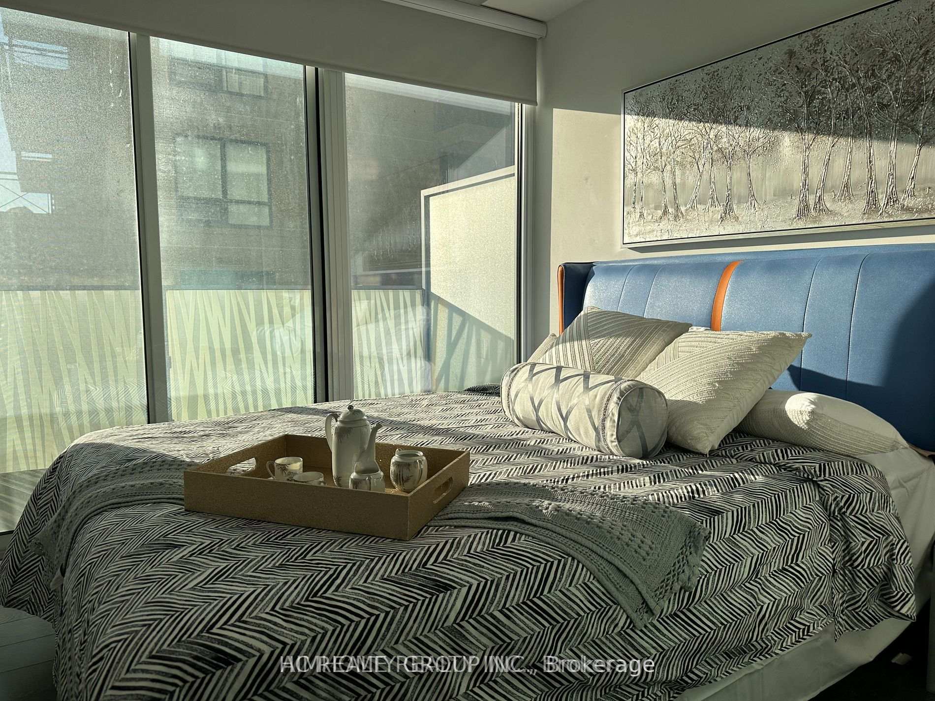 Photo 5 of Unit 704, 42 Charles Street E, Toronto, Church-Yonge Corridor — HOMEH