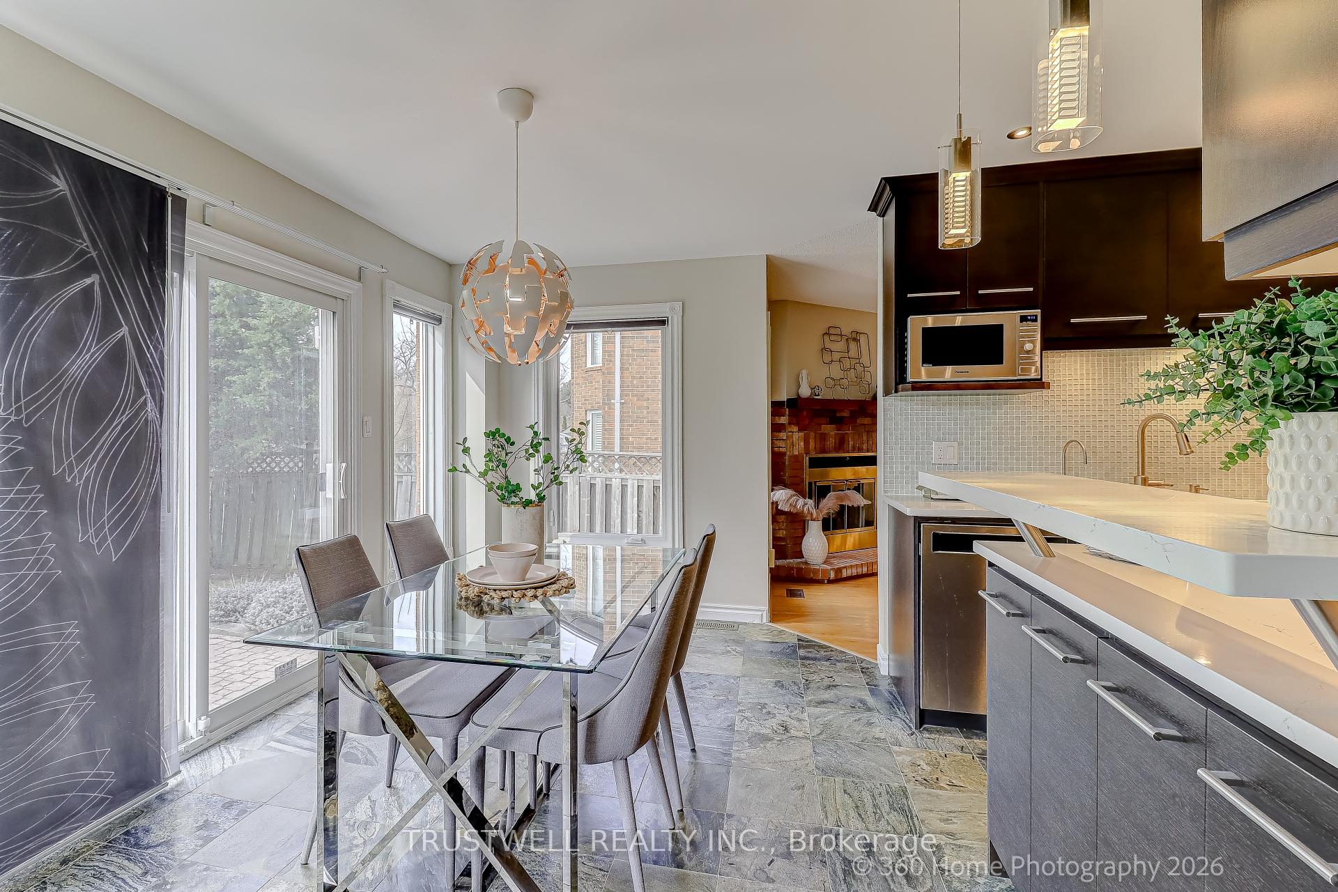 Photo 6 of 224 Hollingham Road, Markham, Unionville — HOMEH