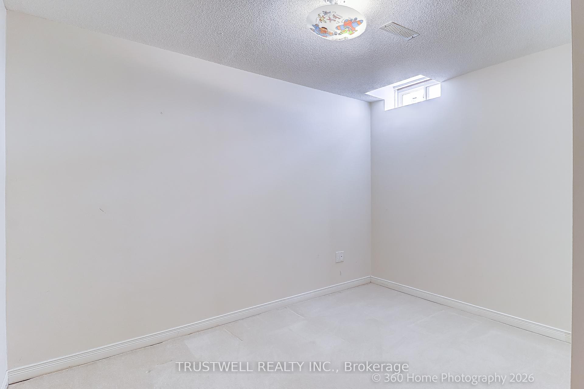 Photo 32 of 224 Hollingham Road, Markham, Unionville — HOMEH