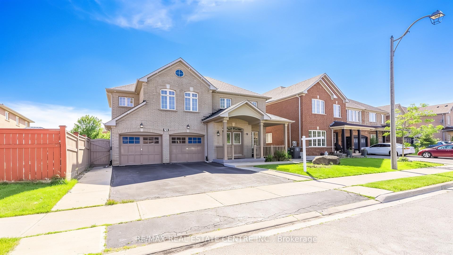 Photo 2 of 70 Carmel Crescent, Brampton, Vales of Castlemore North — HOMEH