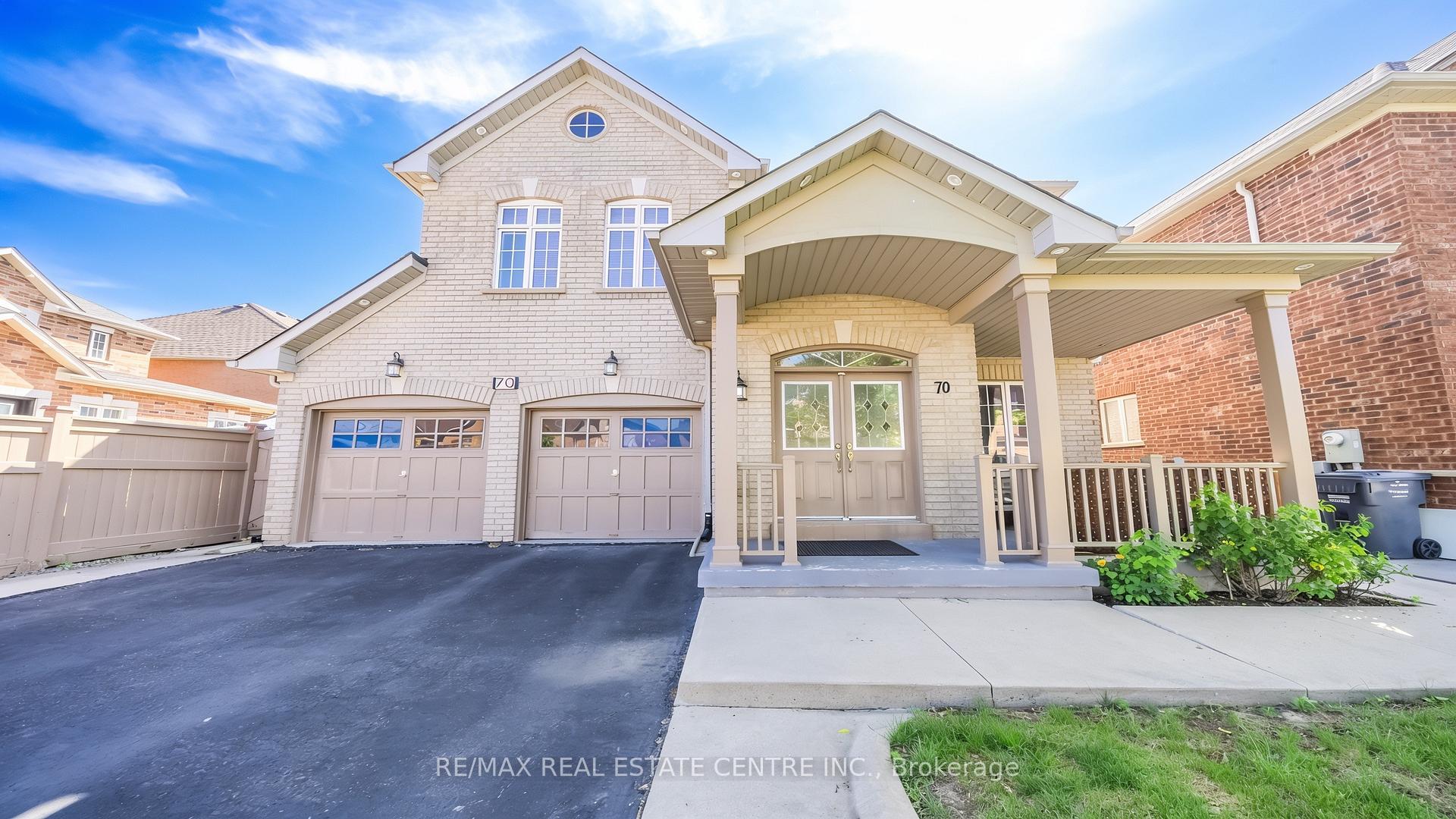 Photo 3 of 70 Carmel Crescent, Brampton, Vales of Castlemore North — HOMEH