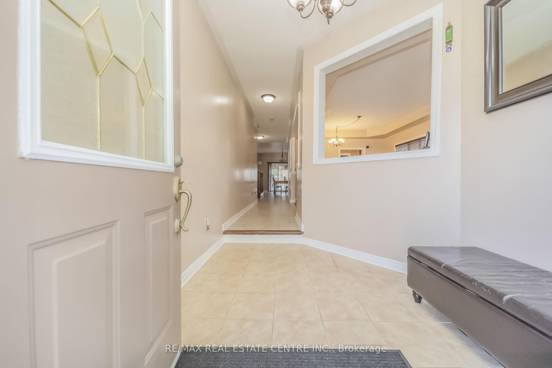 Photo 6 of 70 Carmel Crescent, Brampton, Vales of Castlemore North — HOMEH