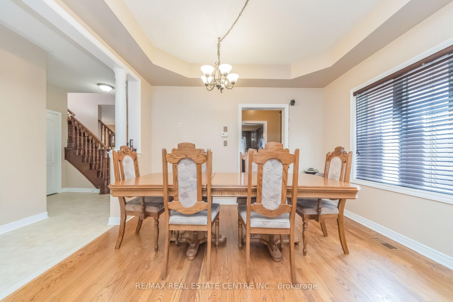 Photo 11 of 70 Carmel Crescent, Brampton, Vales of Castlemore North — HOMEH