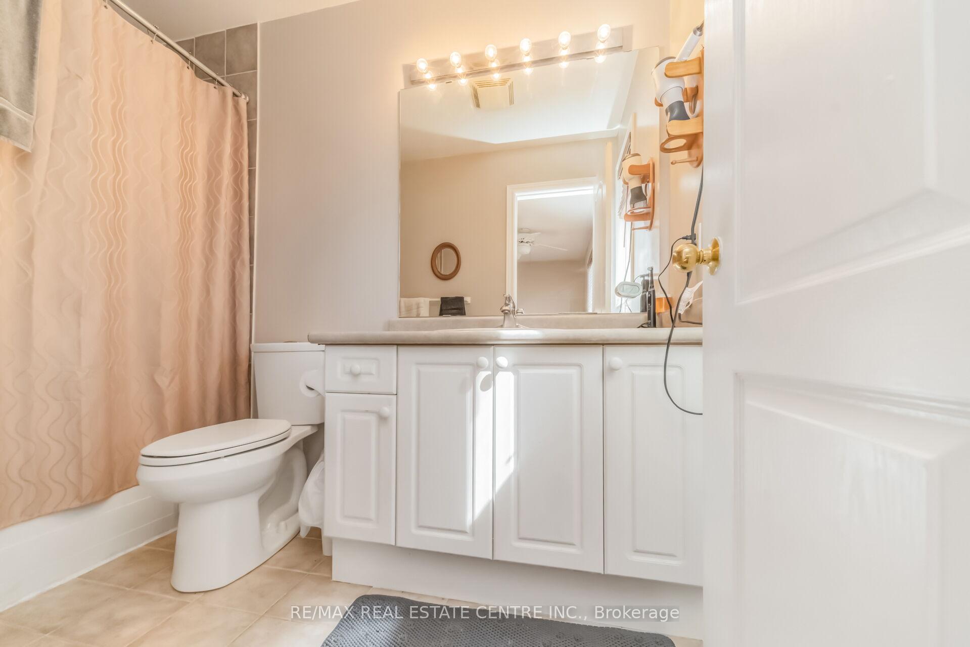 Photo 26 of 70 Carmel Crescent, Brampton, Vales of Castlemore North — HOMEH