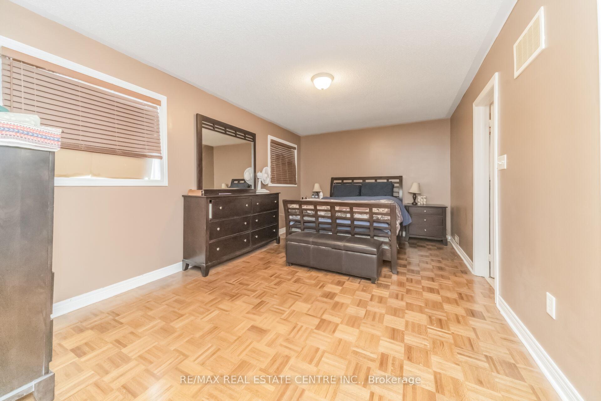 Photo 27 of 70 Carmel Crescent, Brampton, Vales of Castlemore North — HOMEH