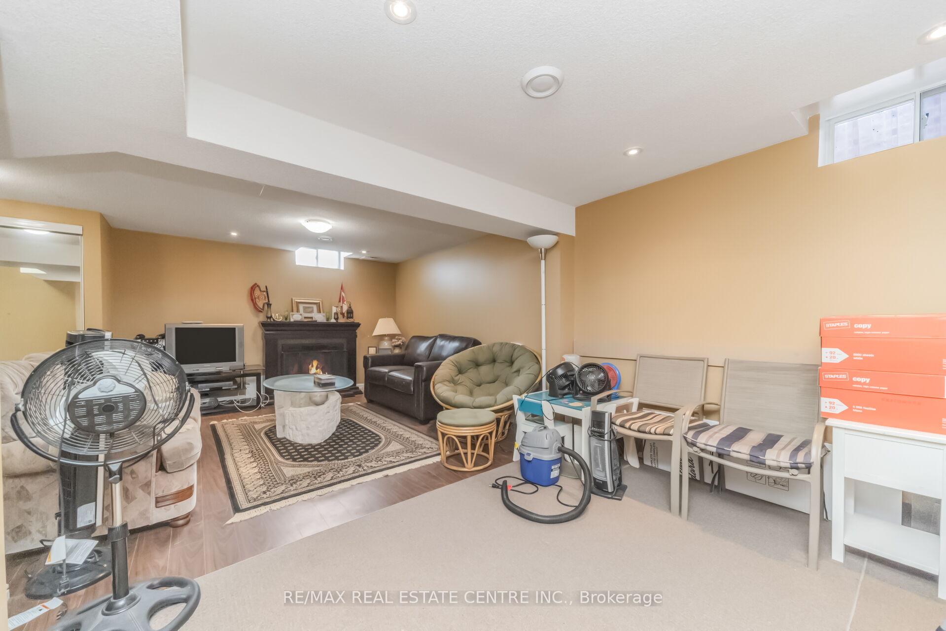 Photo 36 of 70 Carmel Crescent, Brampton, Vales of Castlemore North — HOMEH