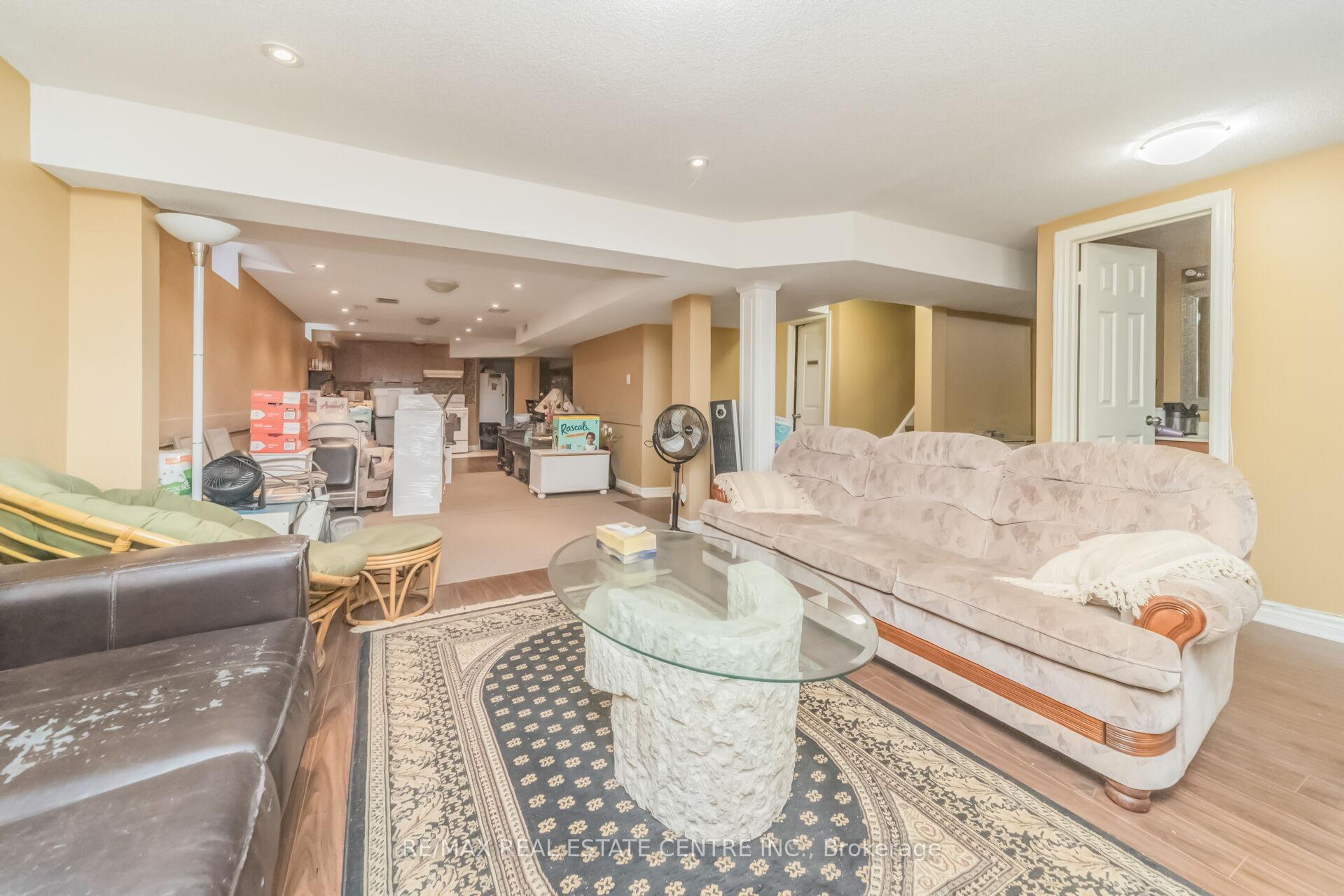 Photo 38 of 70 Carmel Crescent, Brampton, Vales of Castlemore North — HOMEH