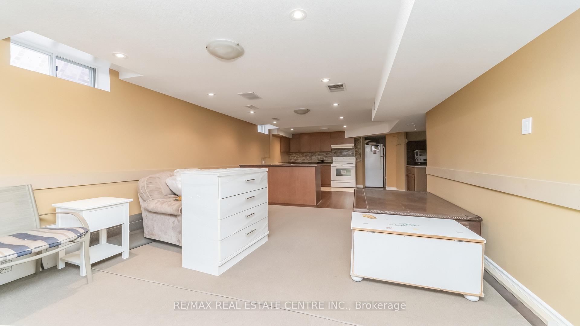 Photo 39 of 70 Carmel Crescent, Brampton, Vales of Castlemore North — HOMEH
