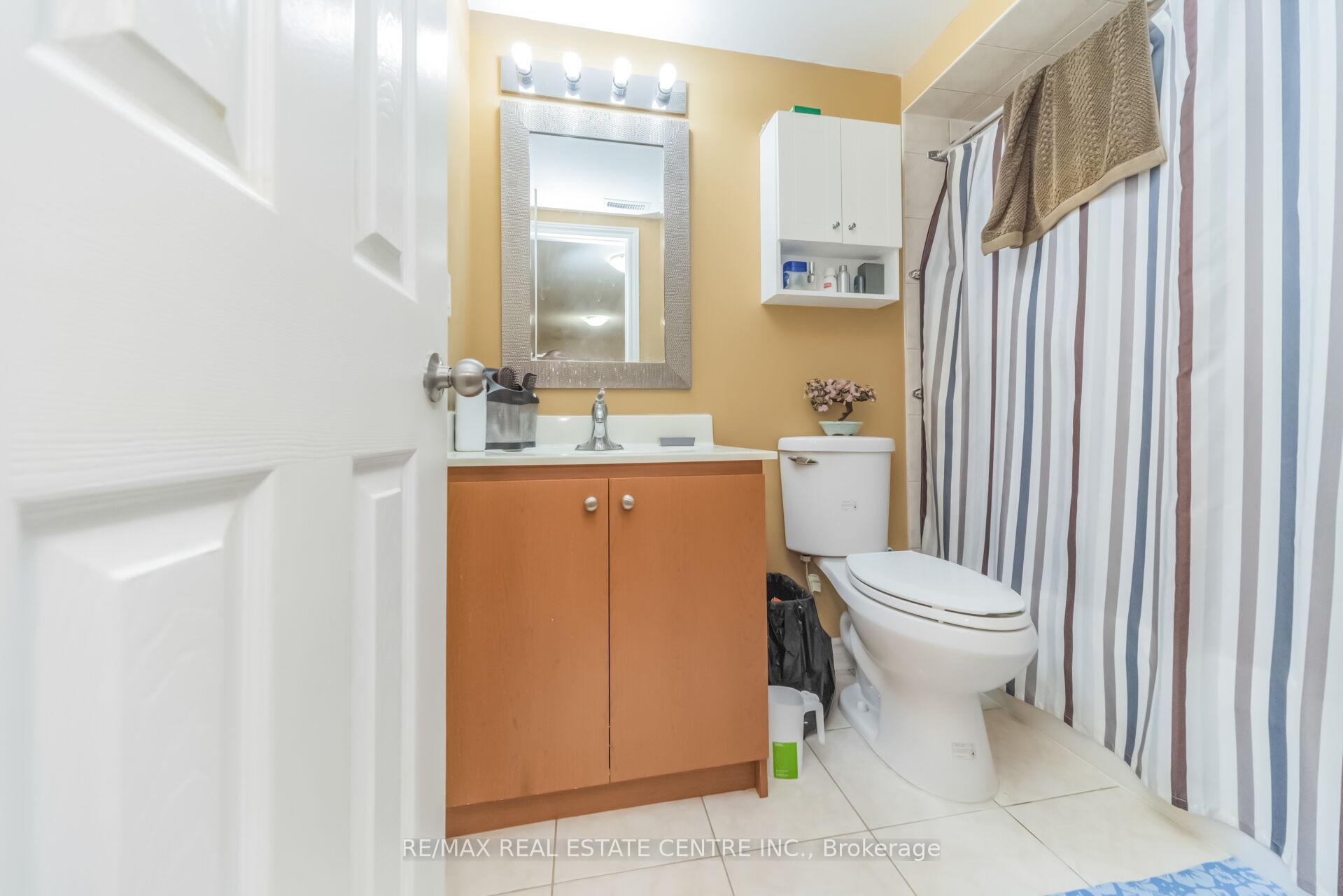 Photo 44 of 70 Carmel Crescent, Brampton, Vales of Castlemore North — HOMEH