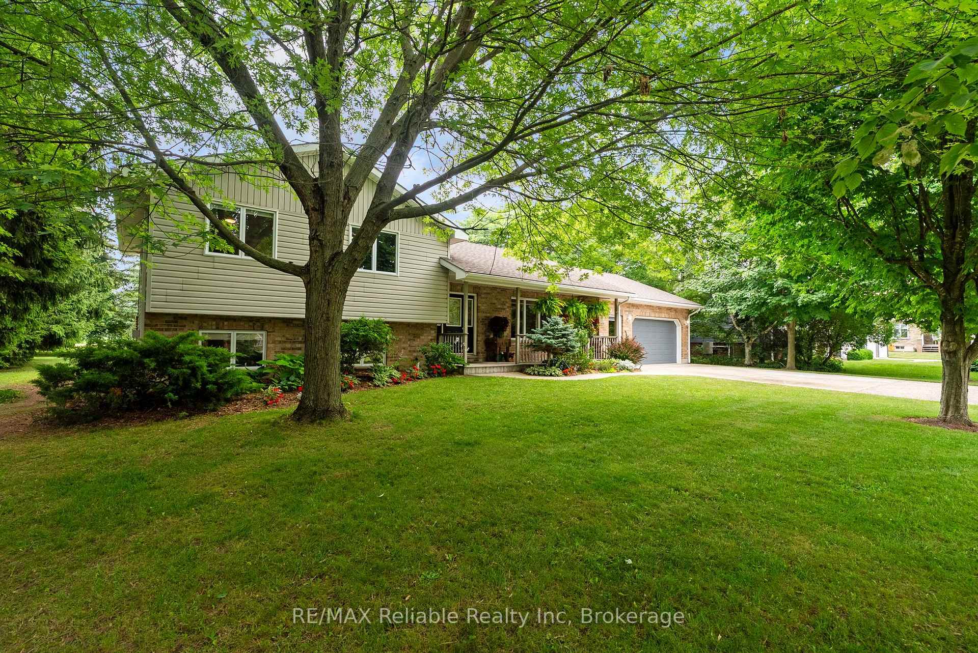 Photo 3 of 33768 Maple Court, Bluewater, Stanley — HOMEH