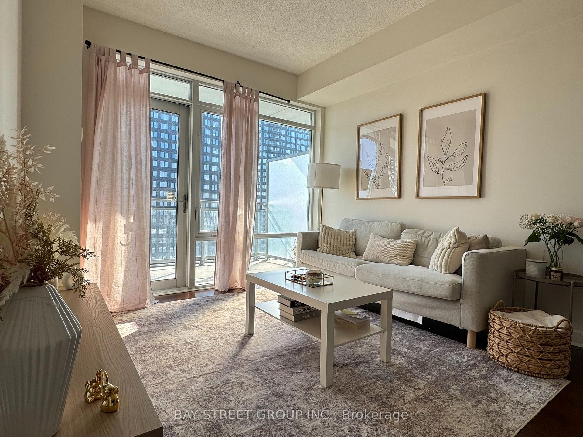 Photo 6 of Unit 2506, 360 Square One Drive, Mississauga, City Centre — HOMEH